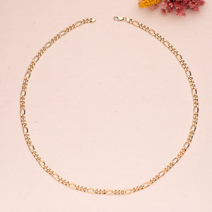 Cadena de oro 18k tipo cartier de 5,5 mm puesta al cuello