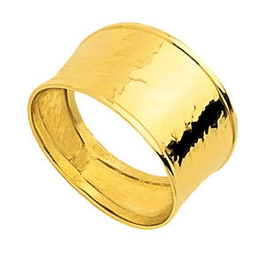 Anillo de oro 18k plano ancho liso con muestra martilleada