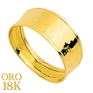 Anillo oro 18k plano estrecho liso con muestra martilleada