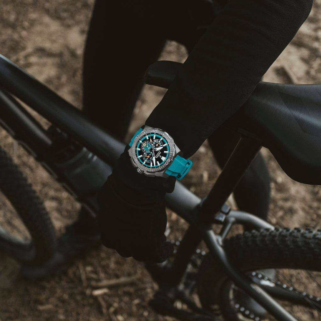 Reloj Festina Chrono Bike F20725/6 puesto en la muñeca