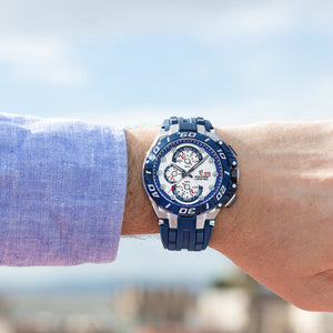 Reloj Festina Chrono Bike F20755/1 puesto en la muñeca