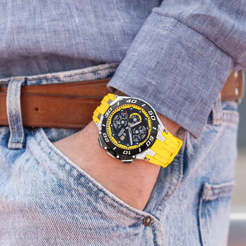 Reloj Festina Chrono Bike F20755/5 puesto en la muñeca