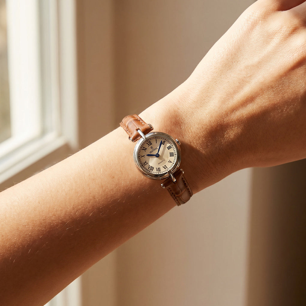 Reloj Festina Mademoiselle F20787/2 puesto en la muñeca