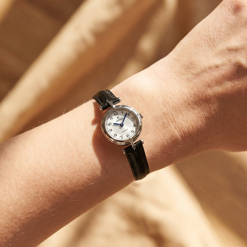 Reloj Festina Mademoiselle F20787/3 puesto en la muñeca