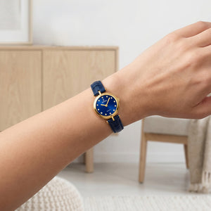 Reloj Festina Mademoiselle F20788/3 puesto en la muñeca