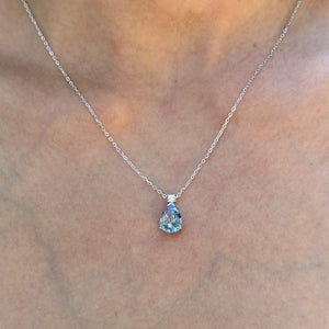 Gargantilla de plata con MINI colgante lágrima circonita color aguamarina foto