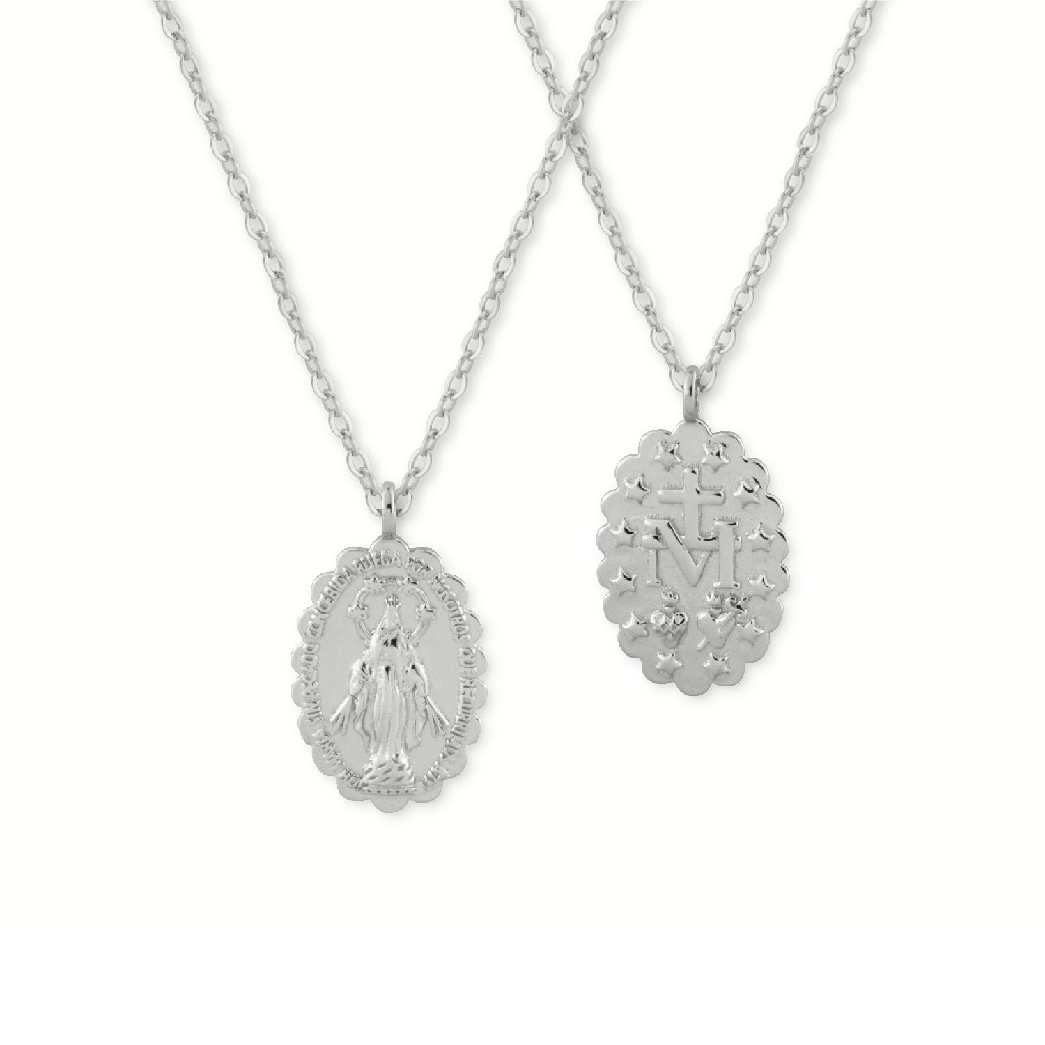 Gargantilla de la Virgen Milagrosa de plata con baño de rodio oval con orla decorativa, de 17 mm de alto y 12 mm de ancho, con cadena de 44 + 5 cm, vistas del anverso y reverso, sobre fondo blanco.