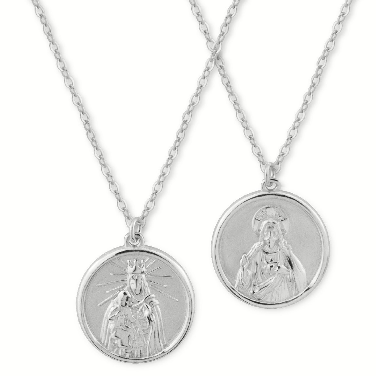 Gargantilla de la Virgen del Carmen y Sagrado Corazón de Jesús de plata con baño de rodio circular de doble cara, de 18 mm de diámetro, con cadena de 44 + 5 cm, vistas del anverso y reverso, sobre fondo blanco.