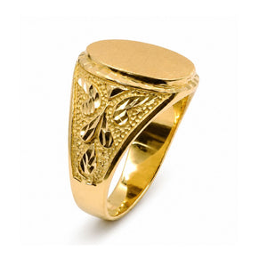 Sello oro 18k macizo oval con círculos: vista lateral del brazo y los hombros