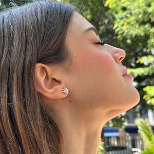 Pendientes Elegance de plata de ley 925 con dibujo de sol de circonitas de 10 mm