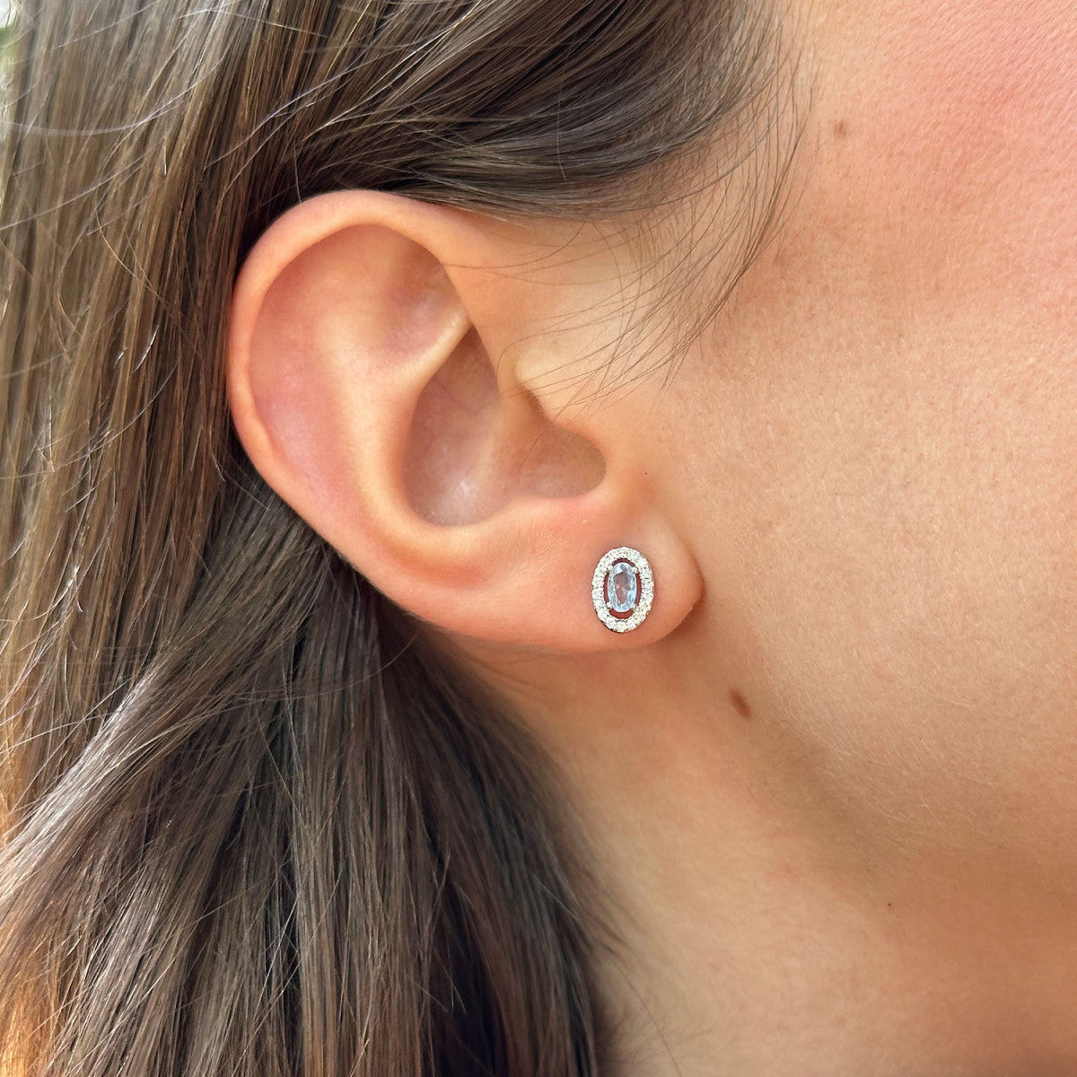Pendientes de plata de ley 925 con circonita oval color aguamarina y orla de circonitas