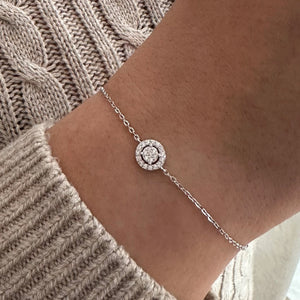 Pulsera de plata de ley 925 con circonita central orlada en círculo