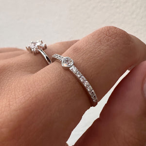 Anillo de plata de ley 925 con circonita talla corazón de 4 mm