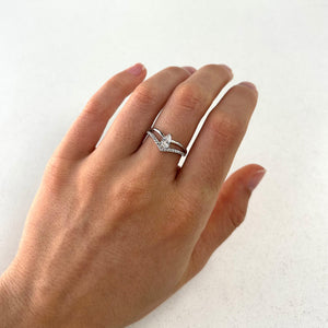 Anillo de plata de ley 925 tipo tiara con circonita blanca central