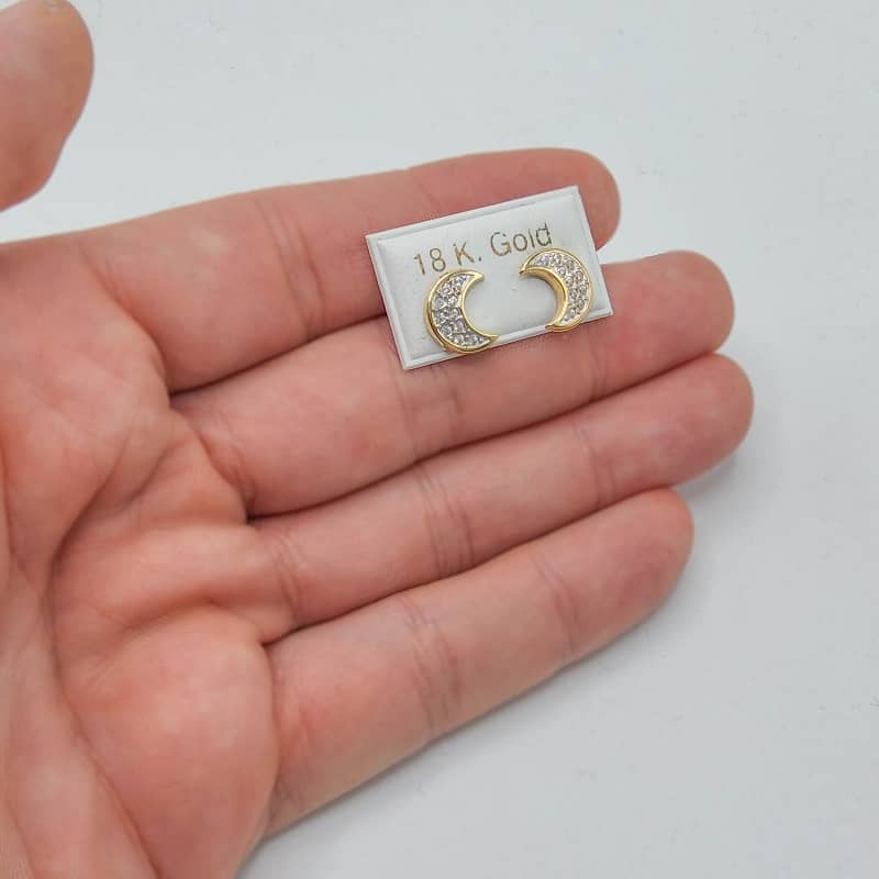 Pendientes de oro en forma de libélulas con circonitas