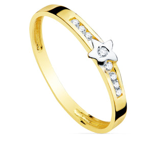Anillo de oro de ley 18k bicolor para niña de comunión con estrella y carril de circonitas. El ancho del cuerpo son 2mm. Todos se envían con certificado de autenticidad.
