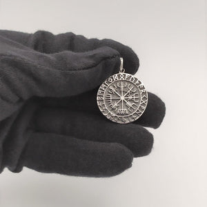 Colgante para chico de plata brújula vikinga mano