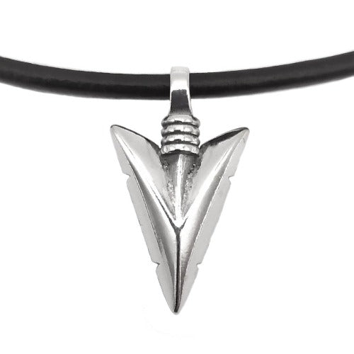 Colgante de plata de ley en forma de punta de flecha