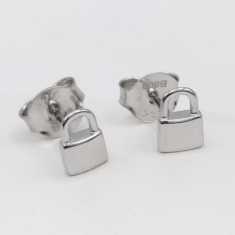 Pendientes pequeños candado