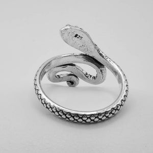anillo de plata serpiente interior