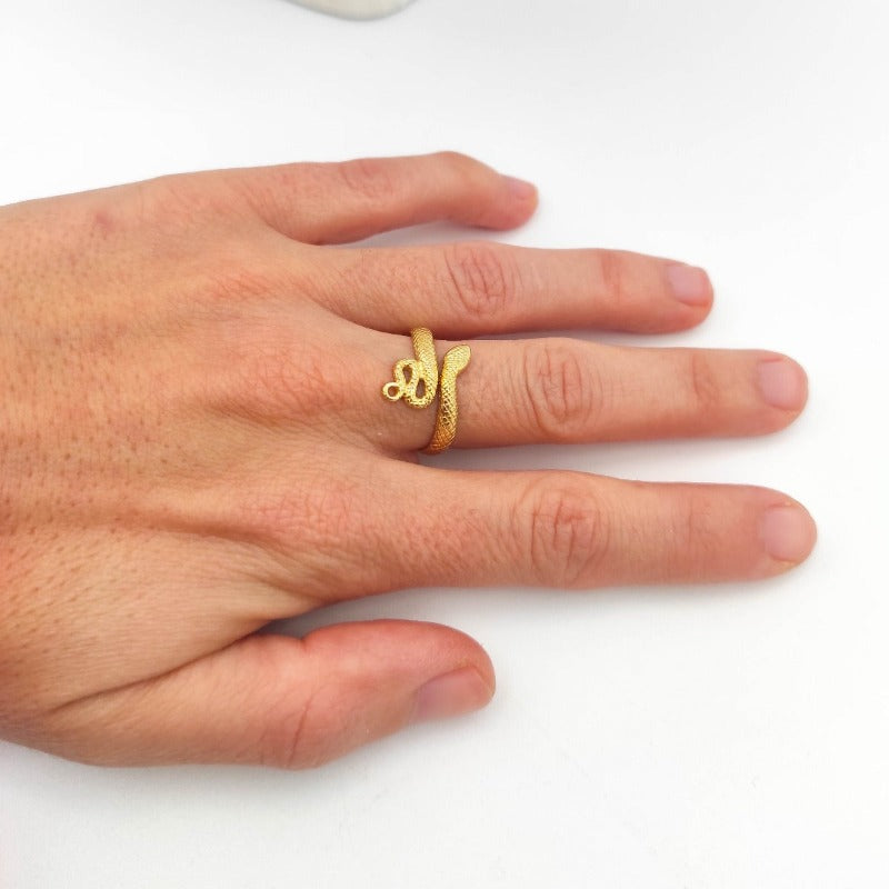 Anillo de oro de ley 18k en forma de serpiente de fabricación propia dedo