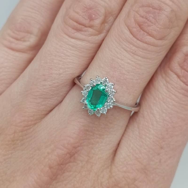 Anillo diamantes esmeralda grande1