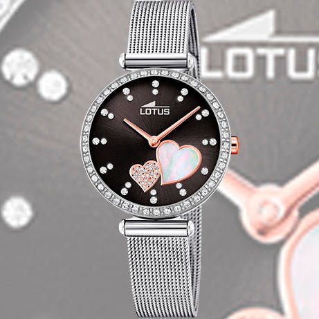  Reloj Lotus 18616/4 con corazón fondo color negro, y circonitas