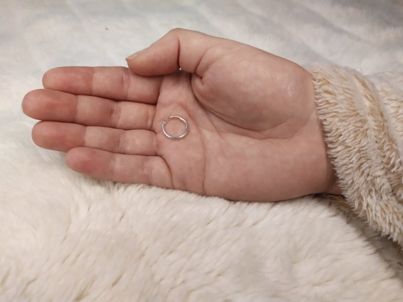 Pendientes de plata aro pequeños 14 mm mano